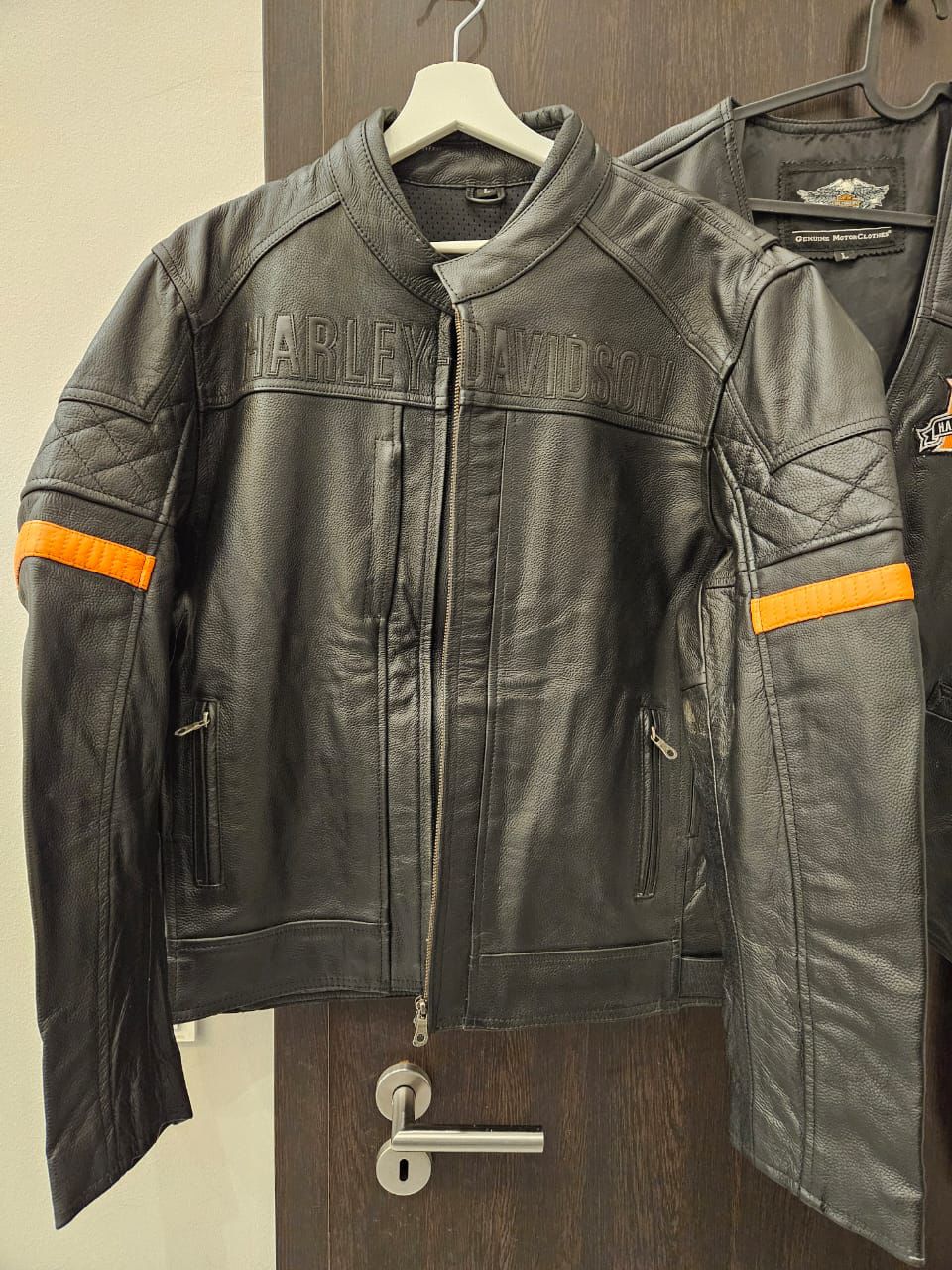 Harley-Davidson Classic Cruiser Leather Jacket – Timeless Rider’s Style