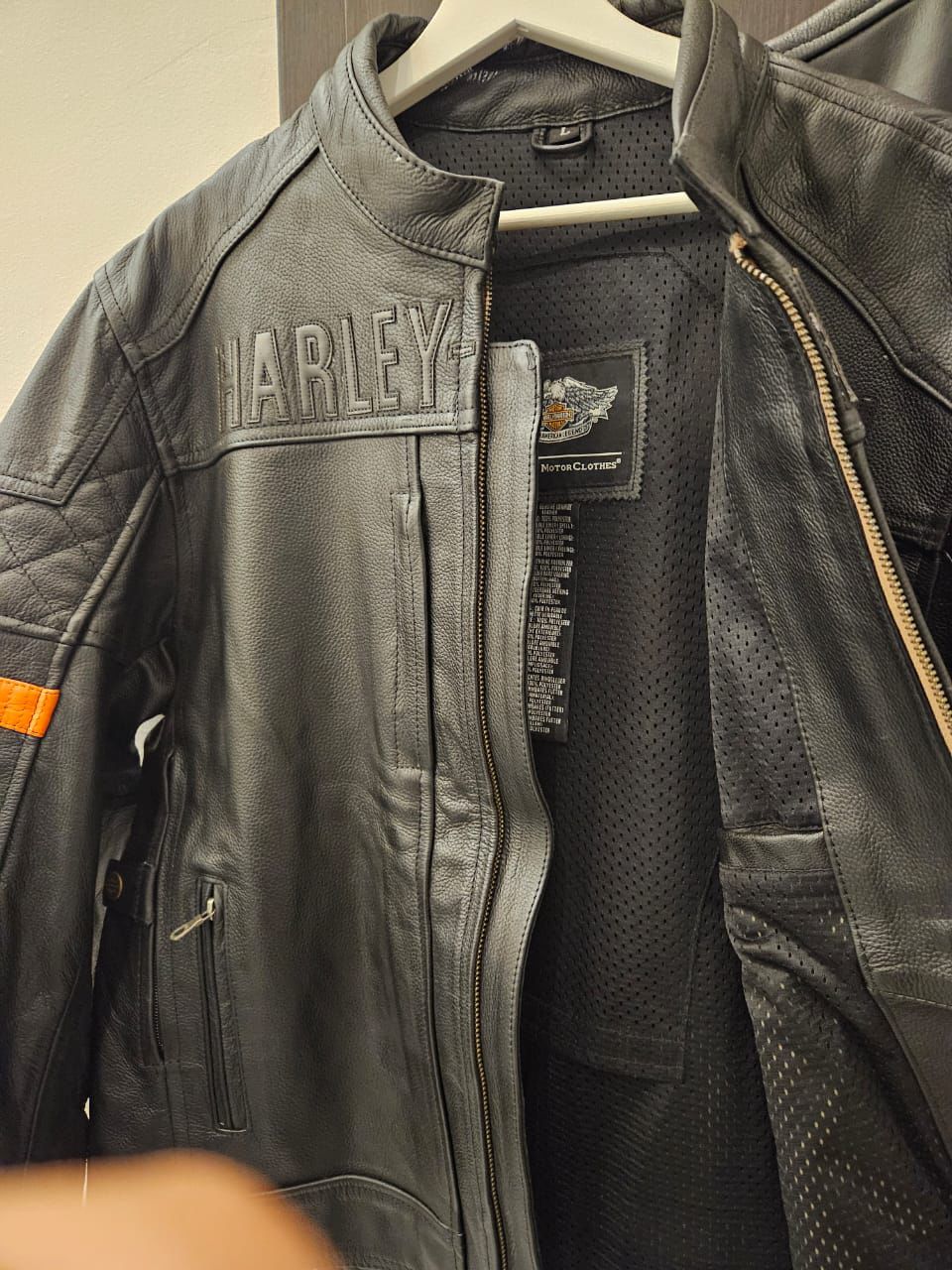 Harley-Davidson Classic Cruiser Leather Jacket – Timeless Rider’s Style