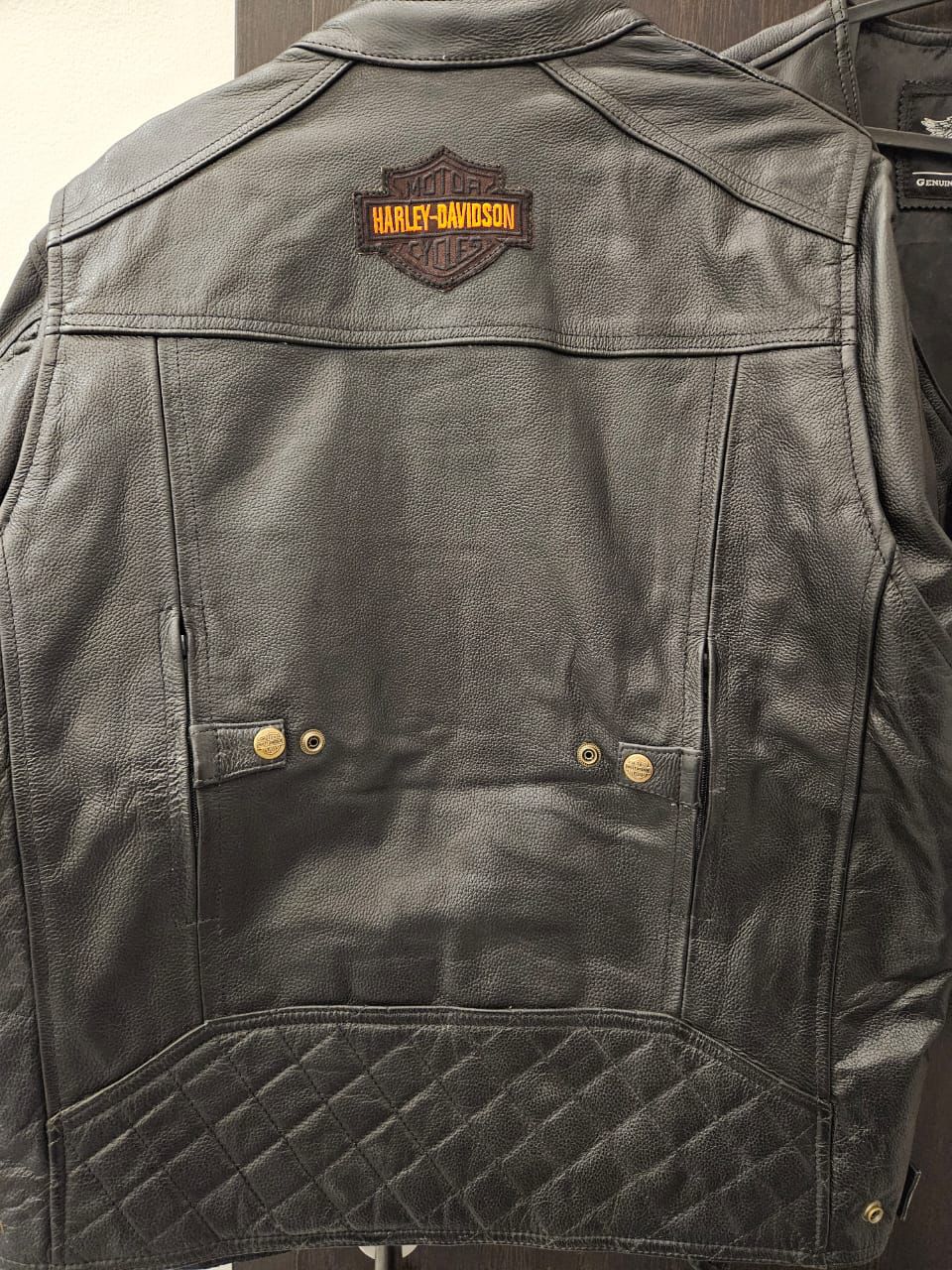Harley-Davidson Classic Cruiser Leather Jacket – Timeless Rider’s Style