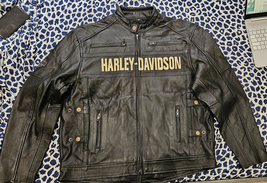 Iron & Hide – Harley-Davidson Riders’ Jacket Vault Gloden