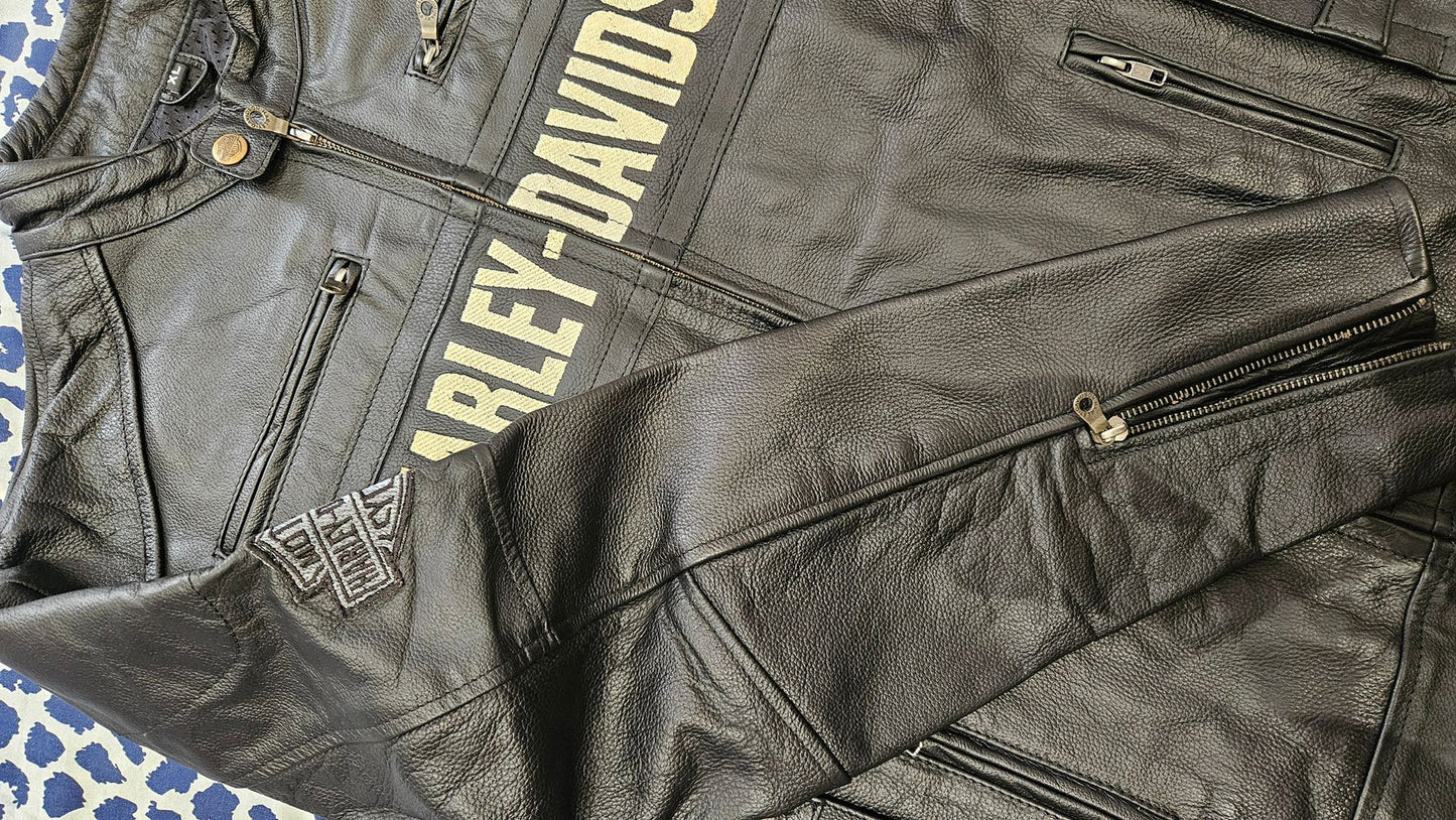 Iron & Hide – Harley-Davidson Riders’ Jacket Vault Gloden